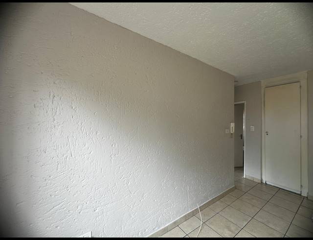 2 BEDROOM APARTMENT TO LET IN KENLEAF
